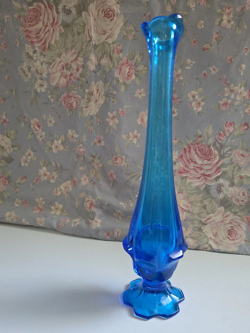 Vintage Fenton Blue Swung Glass Bud Vase 11